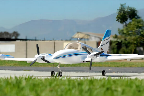 Dynam Cessna 310 Grand Cruiser V2 Blue Twin Motor RC Scale Plane 1.28m Wingspan - Image 5